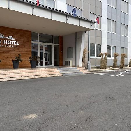 City Hotel B&B, Reception 24 7, 800M Od-From R1, Free Parking Banská Bystrica Exterior foto
